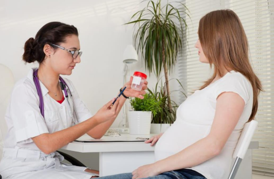 ما هي تغيّرات البول الطبيعية خلال فترة الحمل؟